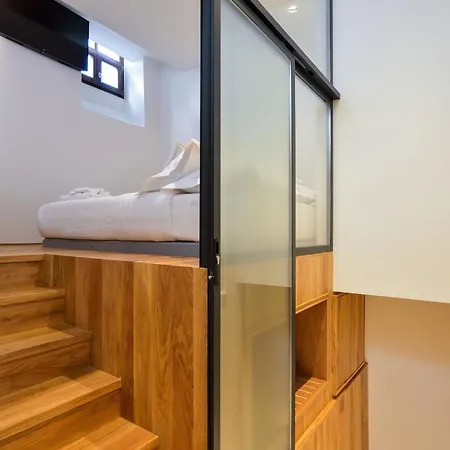 Neorion Living شقة